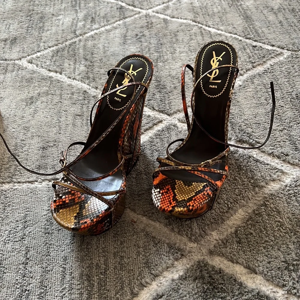YSL size 41 snake skin wedges. Never worn! - Picture 4 of 6